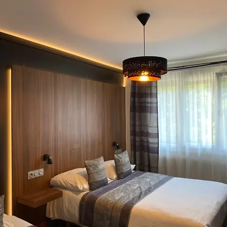 Des Moulins 3* 보므 레 다므